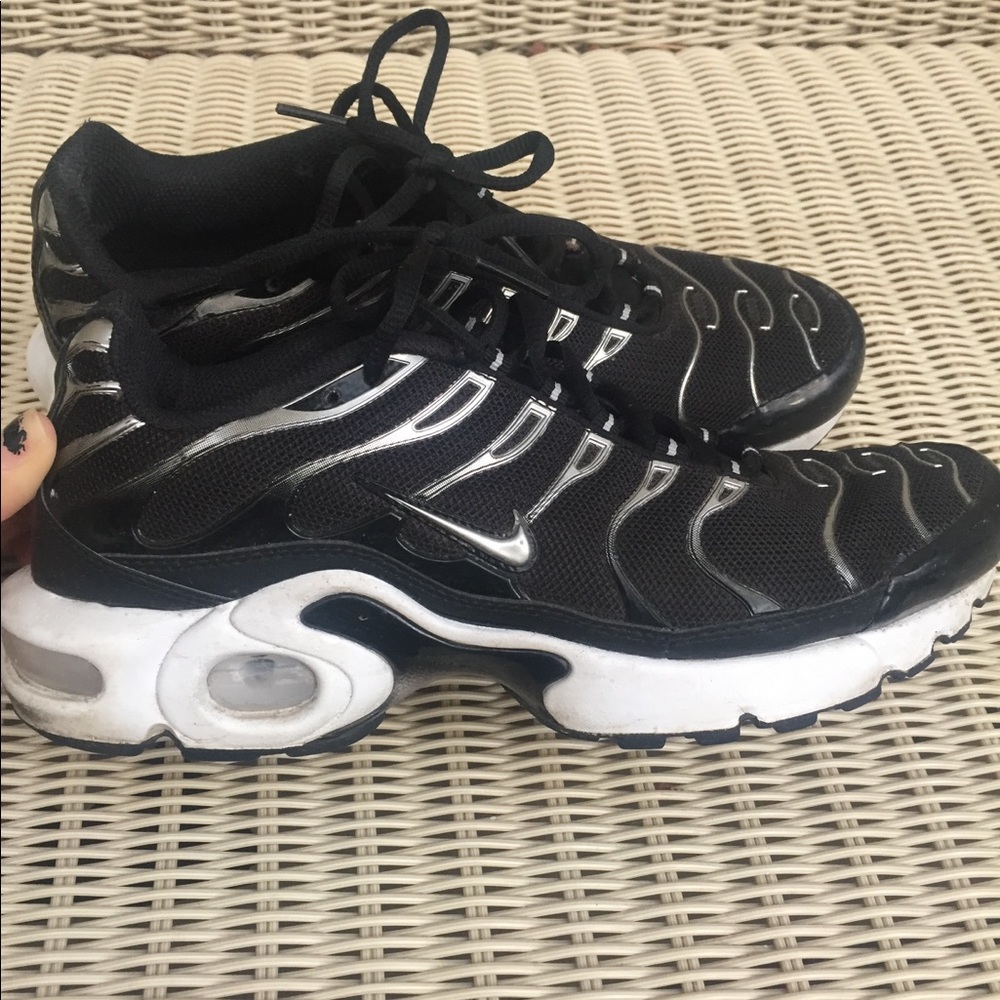 Nike air max plus size 8.5 women’s 7 youth